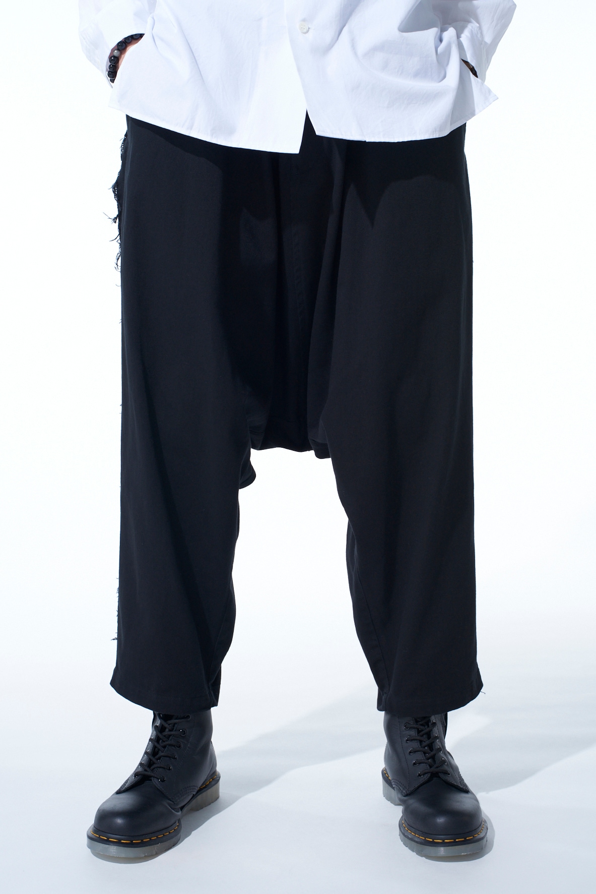 COTTON DRILL CUT-OUT SAROUEL PANTS(M Black): S'YTE｜THE SHOP YOHJI