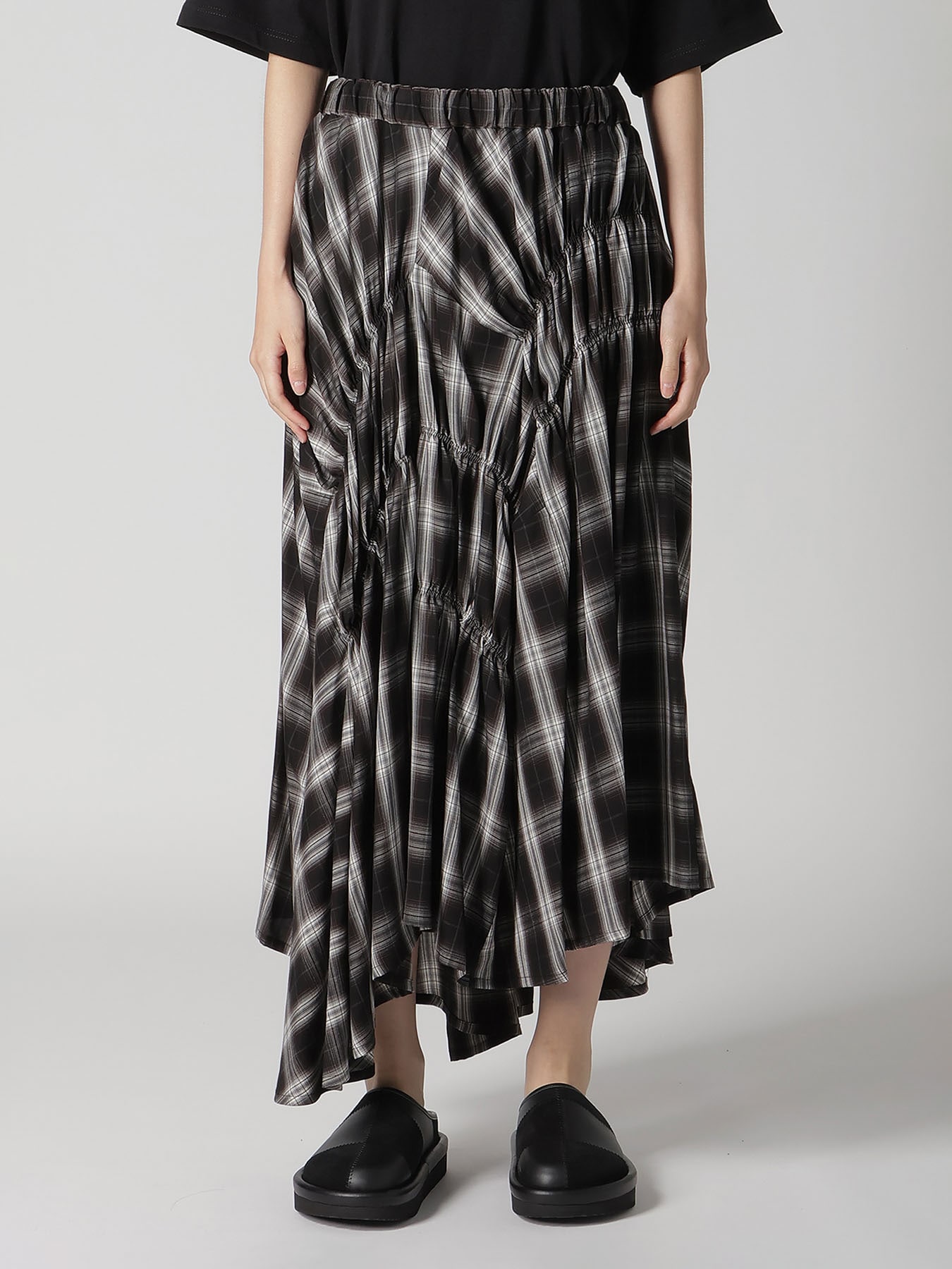 CUPRO SPUN PLAID GATHER SKIRT(S Black): Y's.｜THE SHOP YOHJI