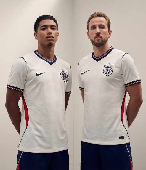 イングランド、新しいユニホーム流出…ケインが着ると違うか··· 「13年