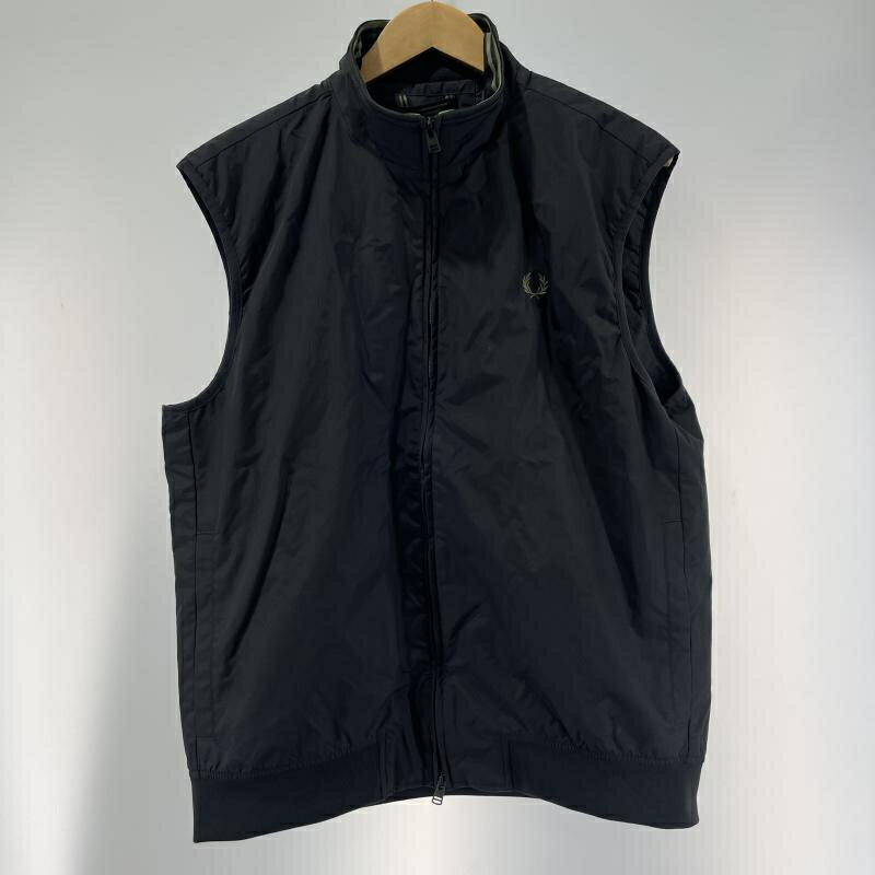 楽天市場】FRED PERRY ダウン ベスト（メンズファッション）の通販