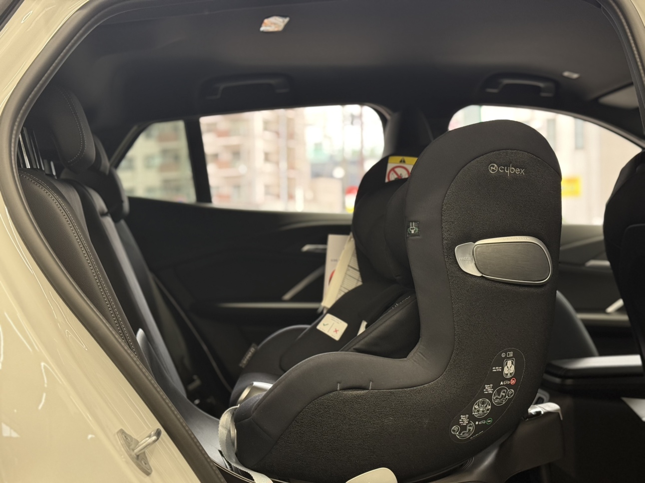 BMW「チャイルドシート」をご紹介！ | Tomei-Yokohama BMW