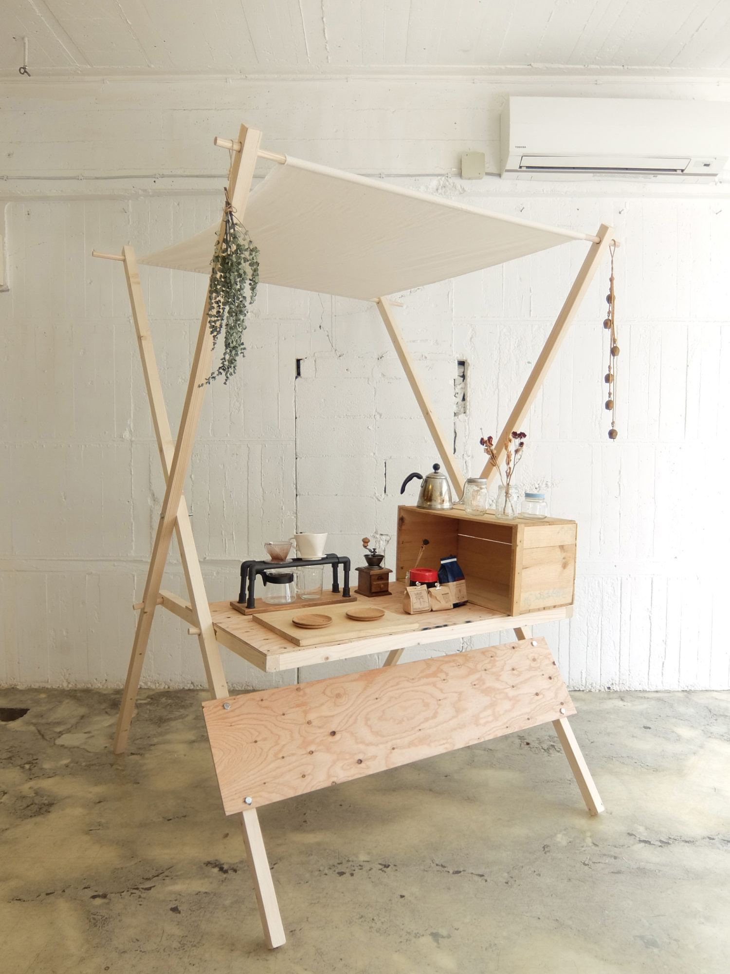 About – tomioka-stand