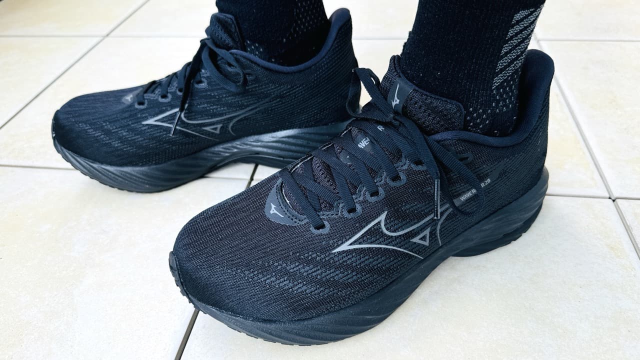レビュー】Mizuno ウエーブライダー28：安定性とフィット感がさらに