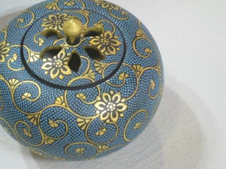 九谷焼 二代西田柏翠作 本金青粒鉄仙 4号香炉 - 土岐陶器本店