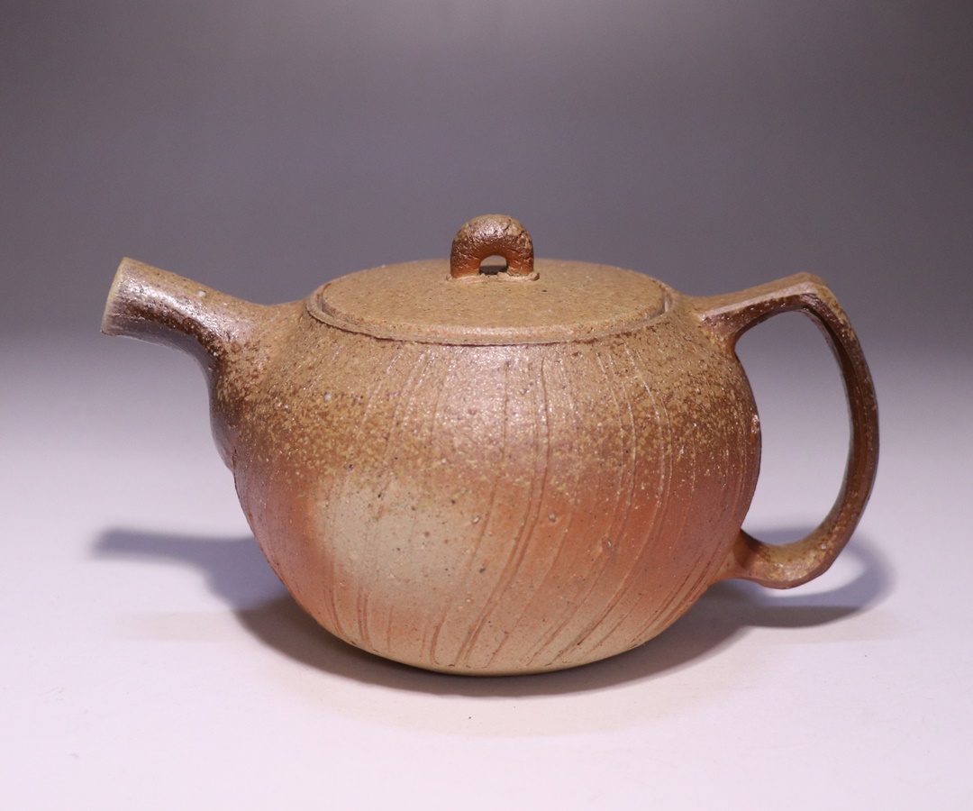 秋谷昌央 作 「備前急須」 ～備前焼専門卸小売店 川口陶楽苑～