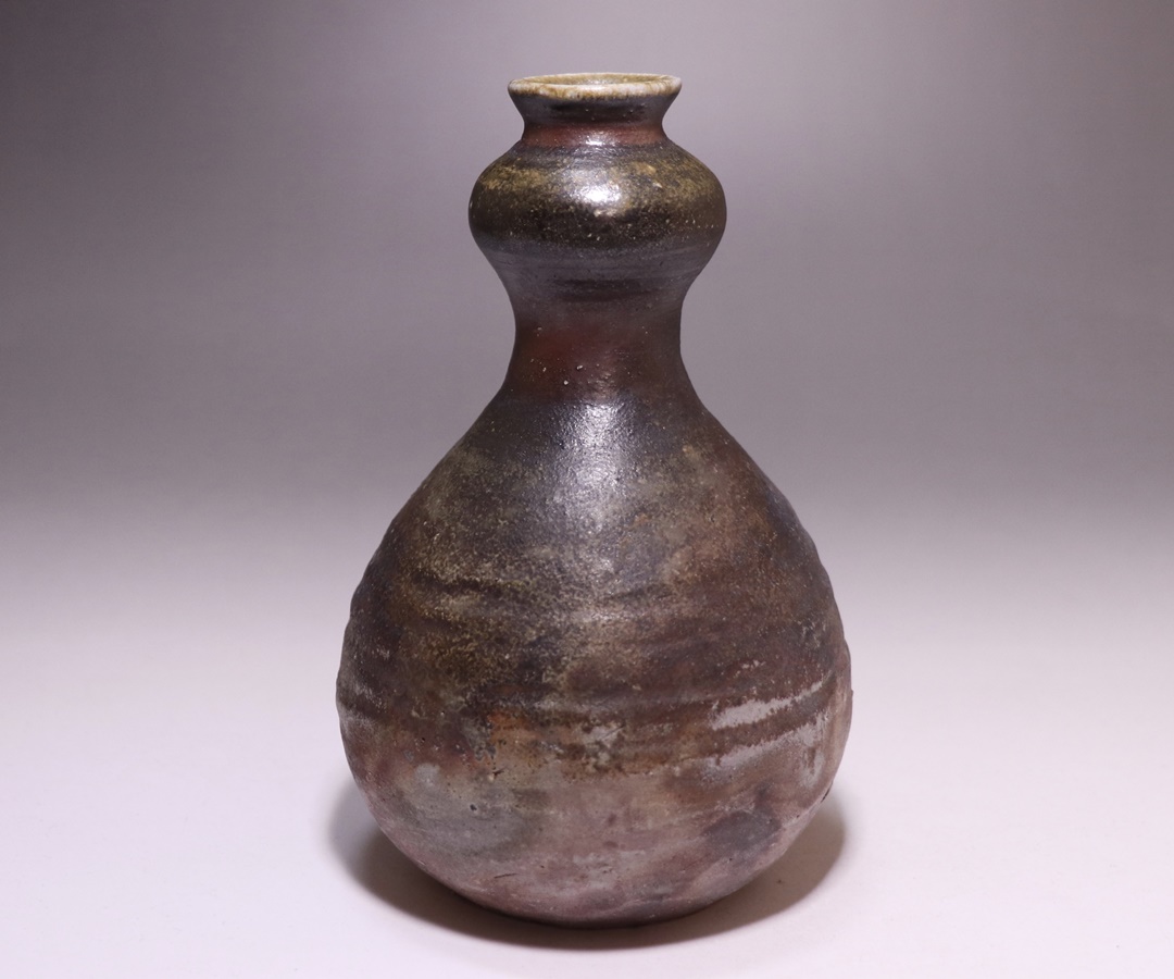 伊勢崎 満 作 「伊部ぐい呑」 ～備前焼専門卸小売店 川口陶楽苑～