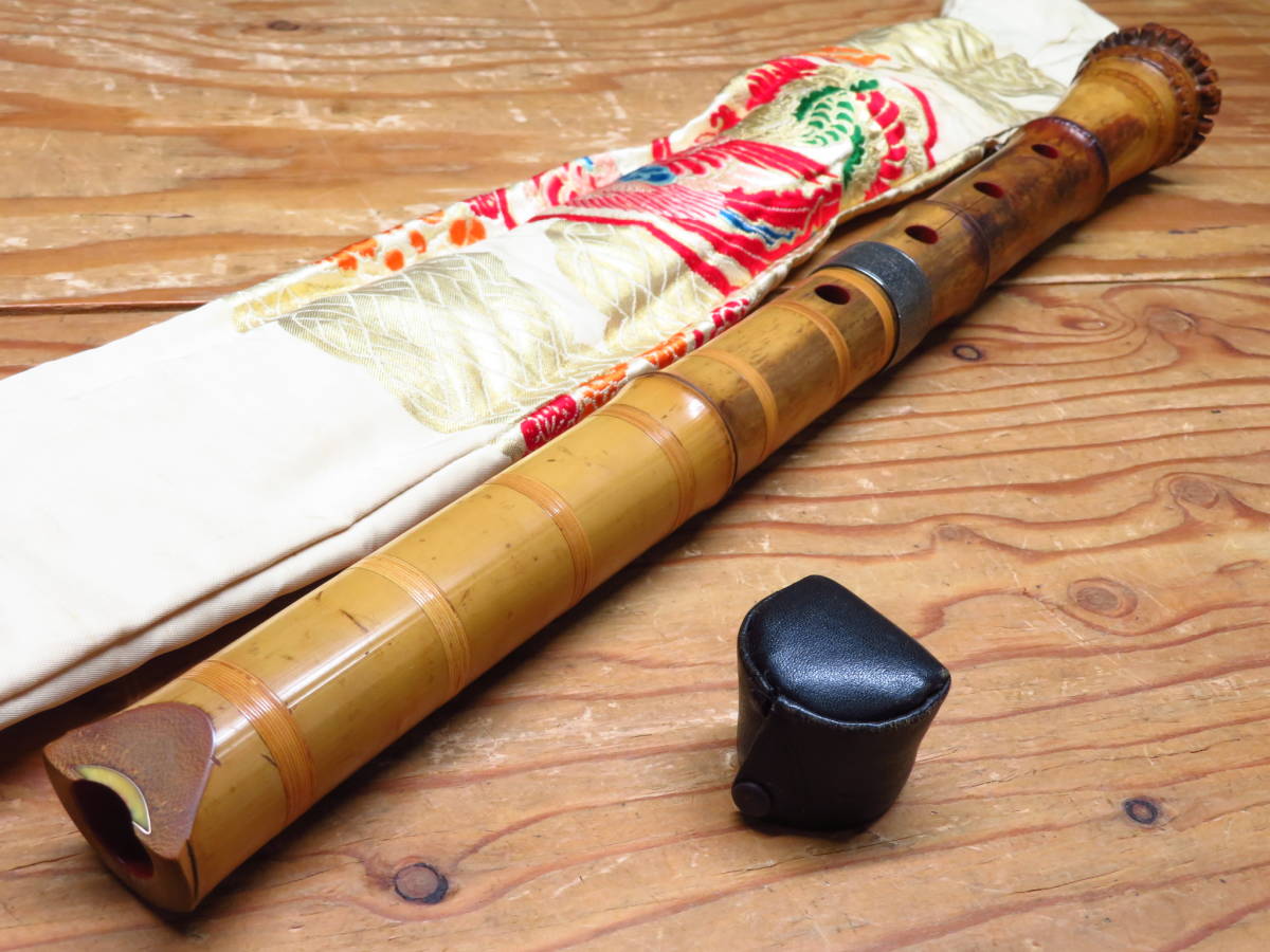 林仙の都山流 在銘 尺八 金巻高級歌口 石目三線 1尺8寸(約55cm)をお