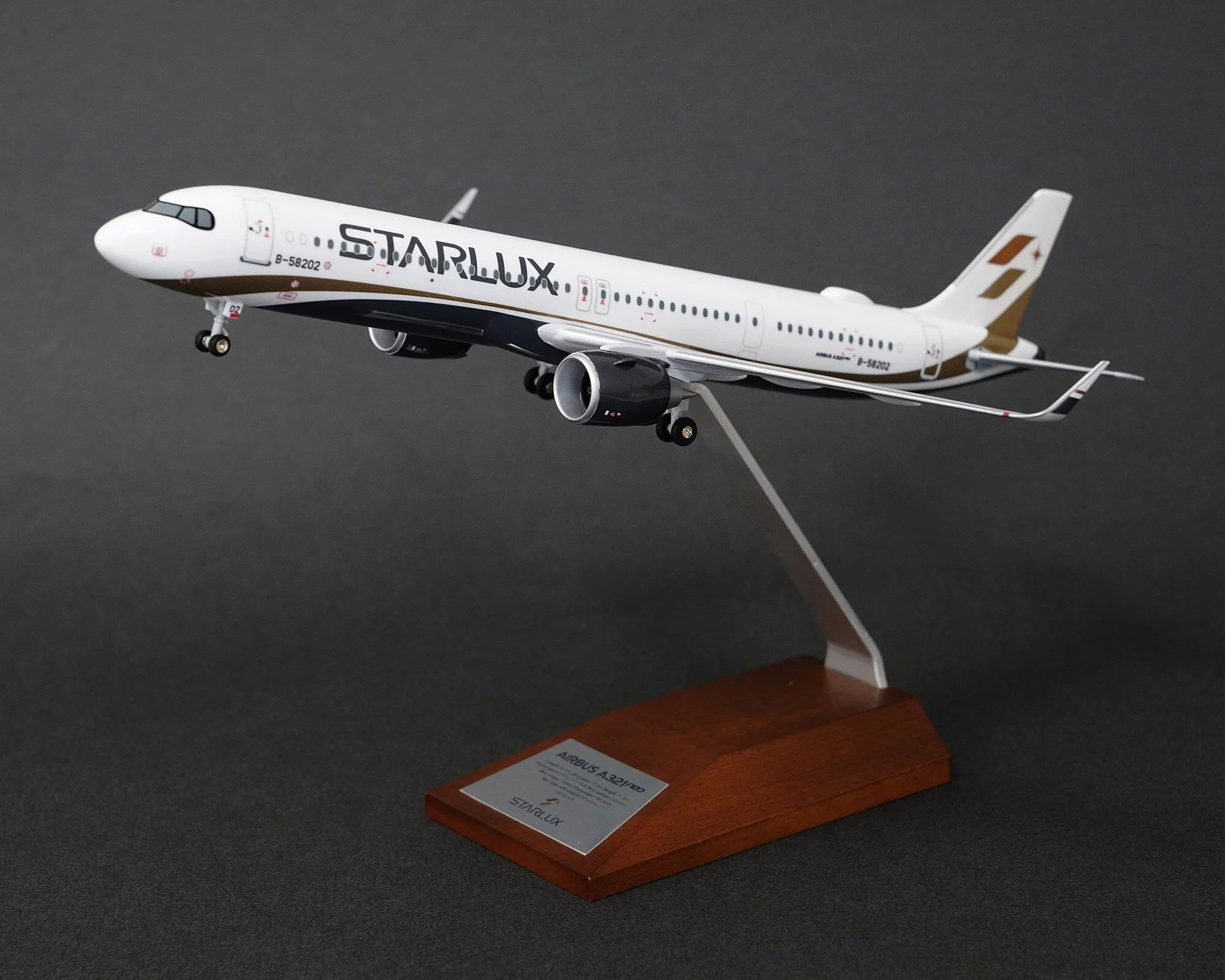 STARLUX A321neo スターラックス航空（台湾） B-58202 1/150 [LGZ000004]