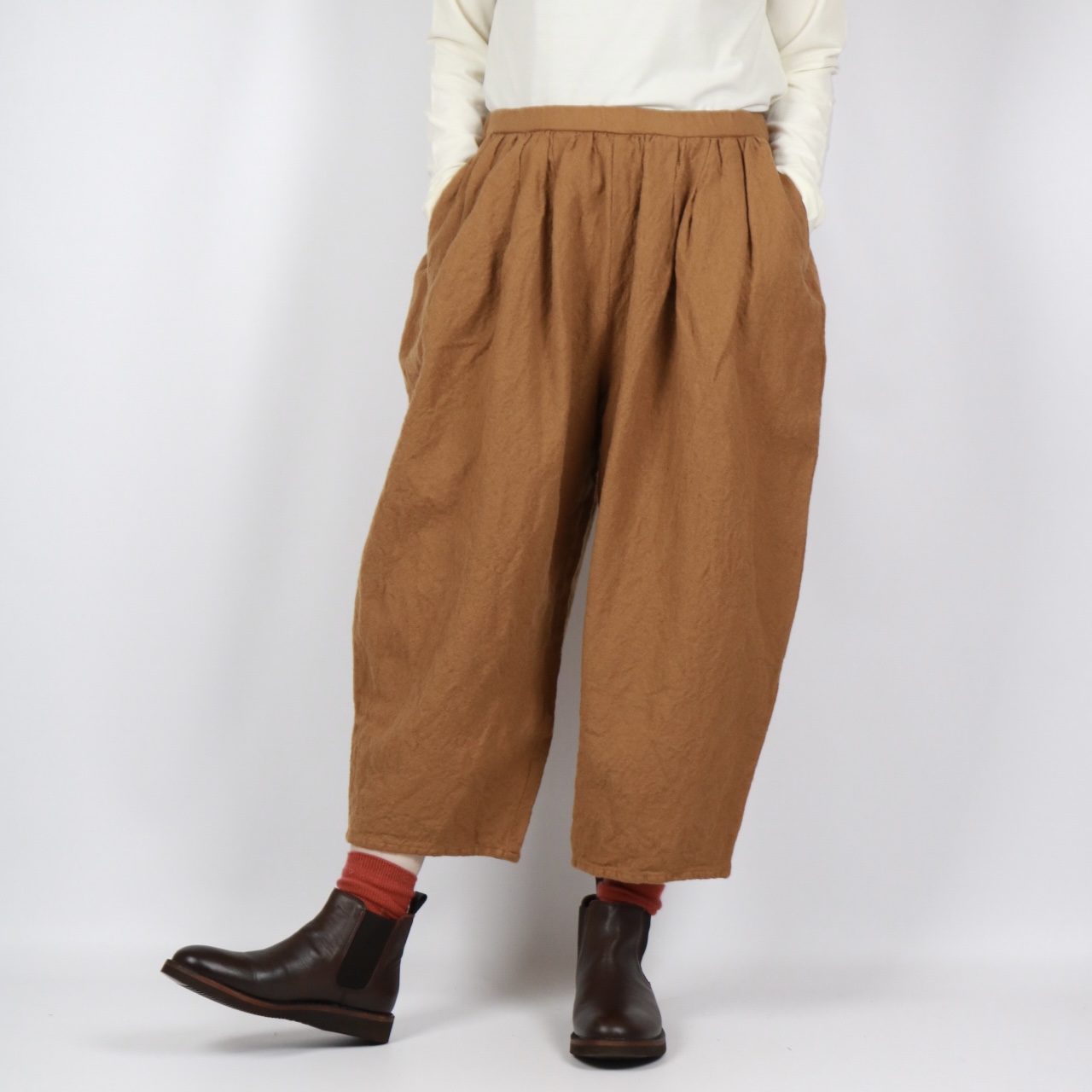 ROBE de PEAU Camille ウールタックパンツ CAMEL - toritoRu