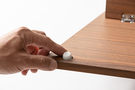 SLANT UP - スラントアップ 子どもたちの姿勢を守る20°｜豊橋木工株式会社