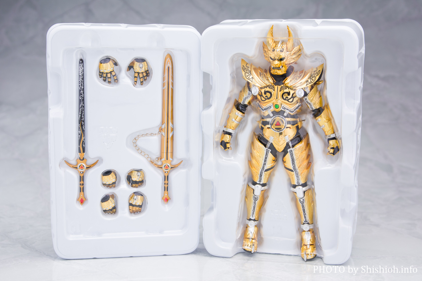 開封未使用】フィギュアーツ 真骨彫 ガロ【牙狼】 牙狼〈GARO〉】S.H.