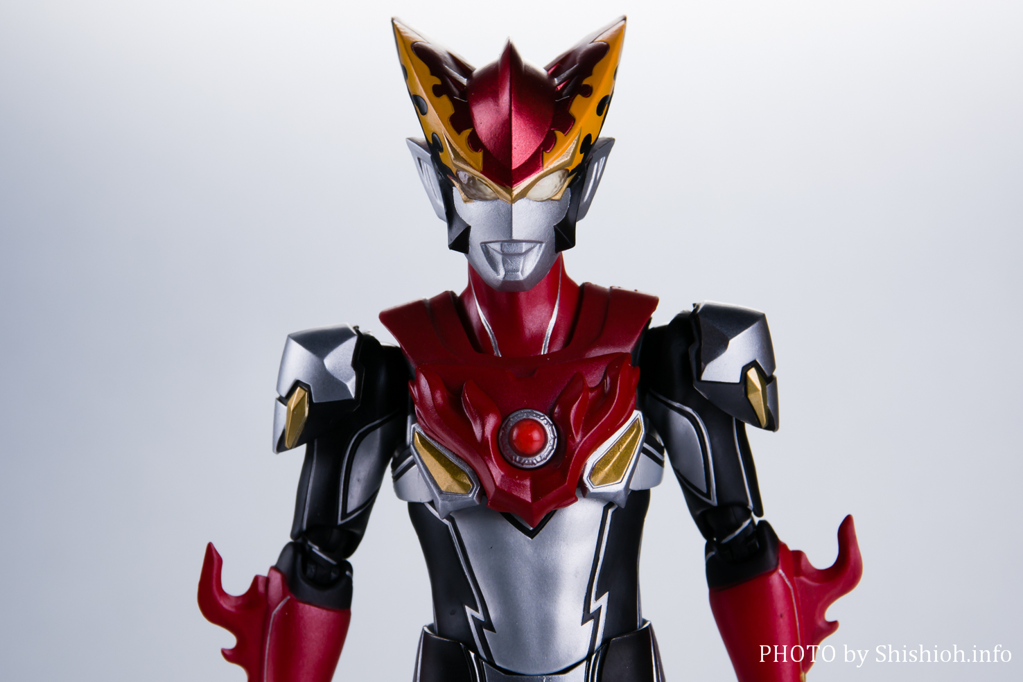 レビュー】 S.H.Figuarts ウルトラマンロッソ フレイム