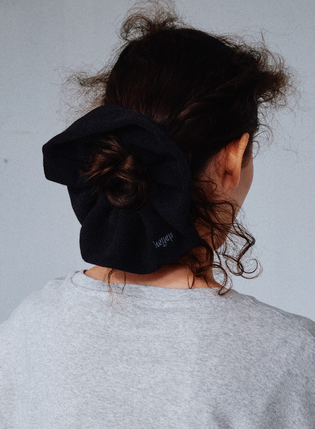 楽天市場】【9%OFFクーポン対象】heyep(ヘイップ)/Knit Logo Scrunchie