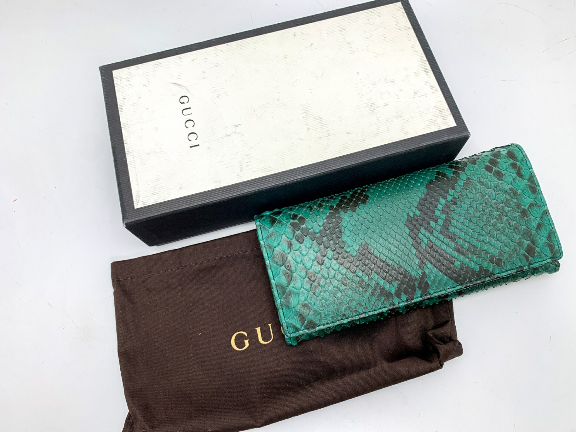 楽天市場】GUCCI グッチ グリーン系 緑 パイソンレザー 蛇革 長財布