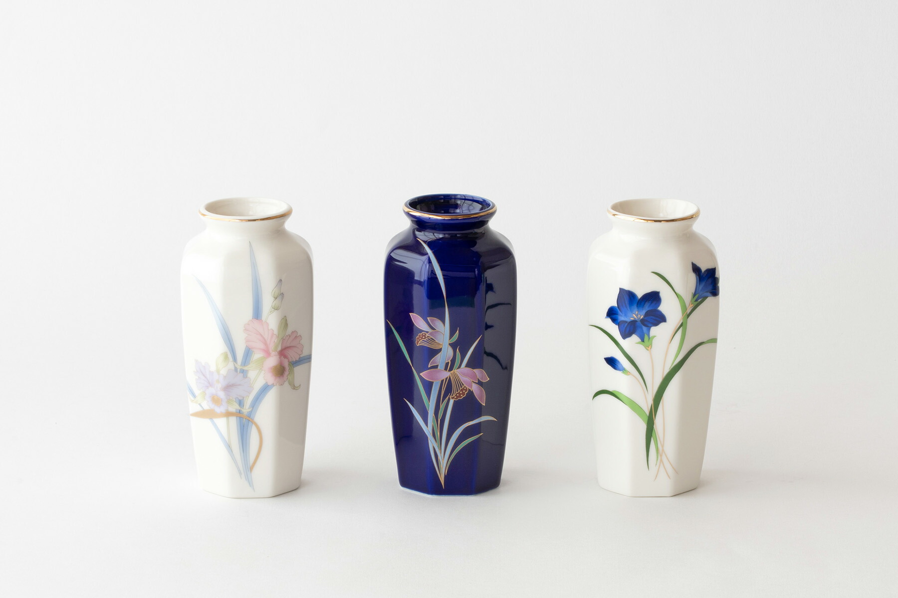 淡い青色 陶器 花瓶 気根 付属 木箱 淡い青色 陶器 花瓶 気根 付属 木