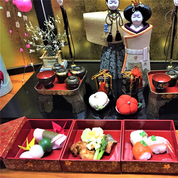 楽天市場】【取寄品】 桜づくし 三段重 朱 ＜5寸サイズ＞お重箱 3段重
