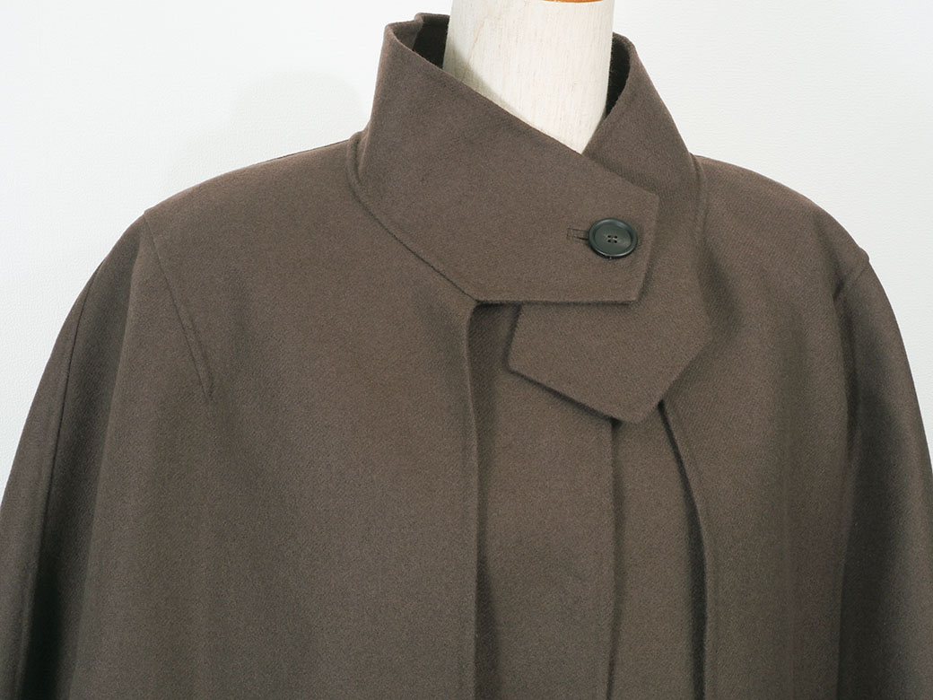 楽天市場】アドーア ライトリバーケープ付きノーカラージャケット