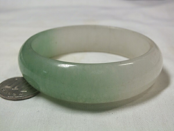 楽天市場】□龍香堂□☆美品！ミャンマー氷種翡翠バングル60mm : 龍香堂