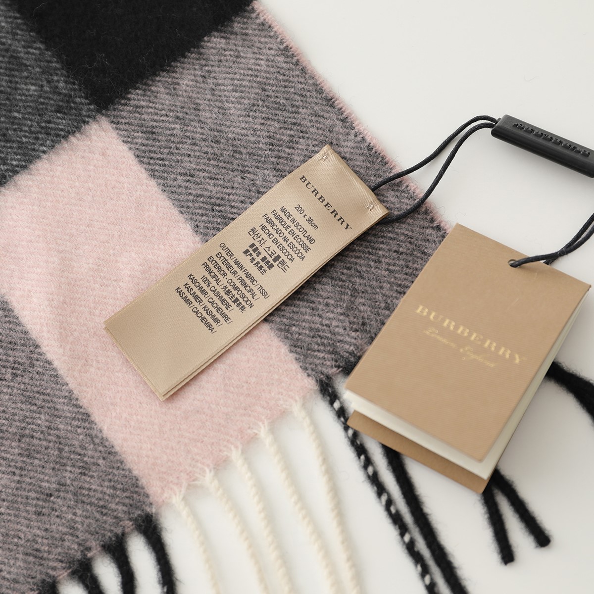 楽天市場】BURBERRY バーバリー GIANT CHECK CASHMERE SCARF 4031047