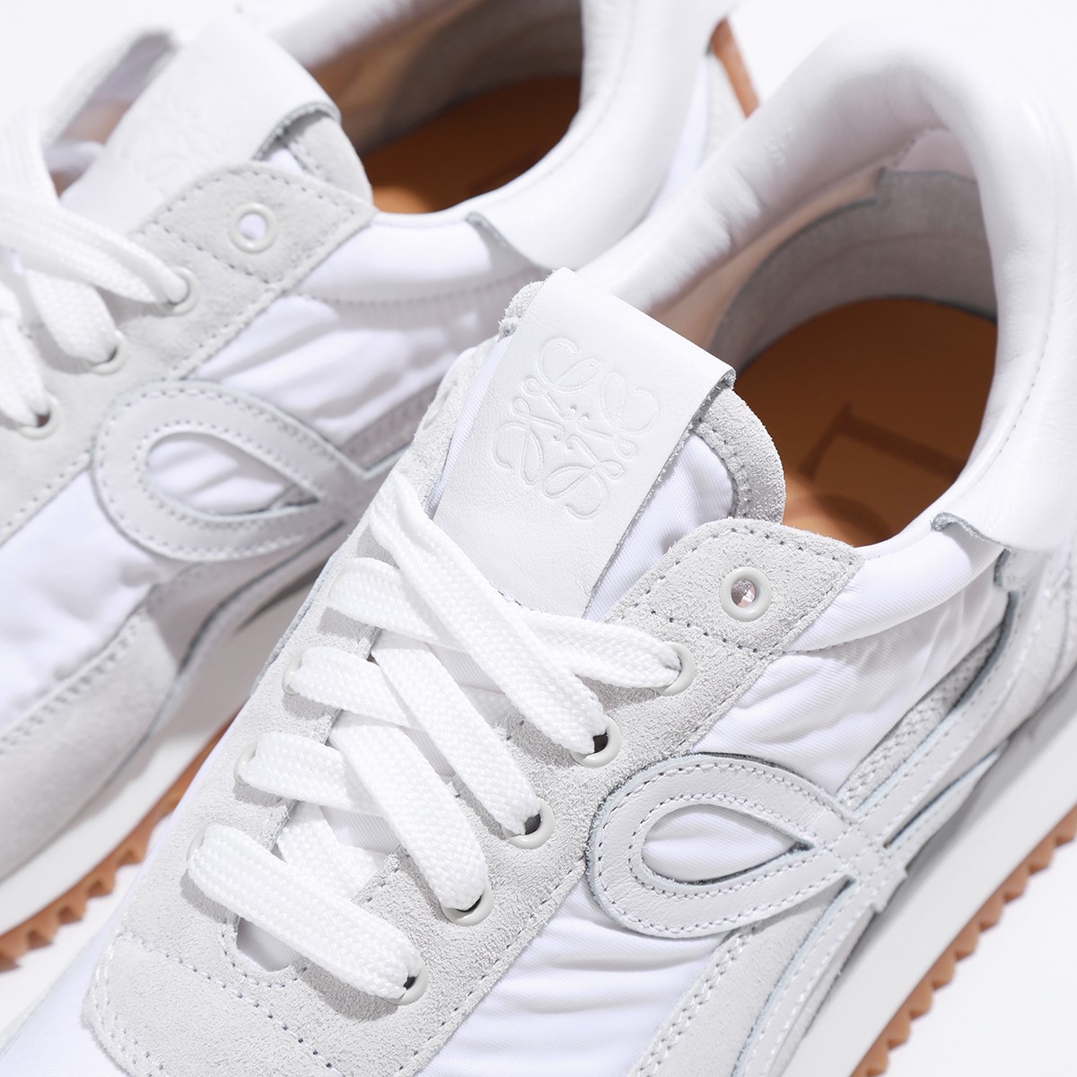 楽天市場】LOEWE ロエベ スニーカー FLOW RUNNER フローランナー