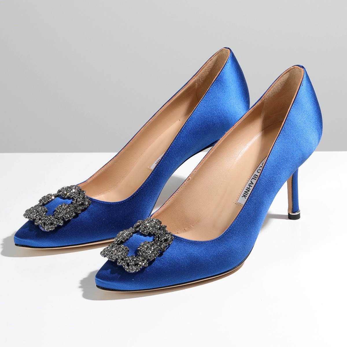 【美品•レア】MANOLO BLAHNIK マノロブラニクミュール サンダル 楽天市場】MANOLO BLAHNIK マノロブラニク サンダル TITUBAFLAT JEWEL
