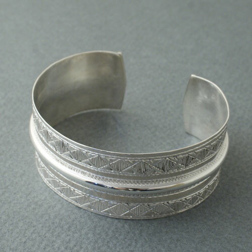楽天市場】TUAREG SILVER JEWELRY CENTER LINE FLAT BRACELET : C-G
