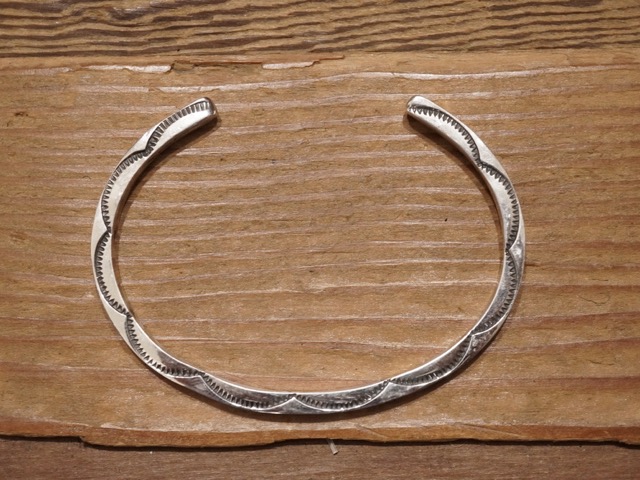 楽天市場】INDIAN JEWELRY NAVAJO SQUARE SILVER BANGLE