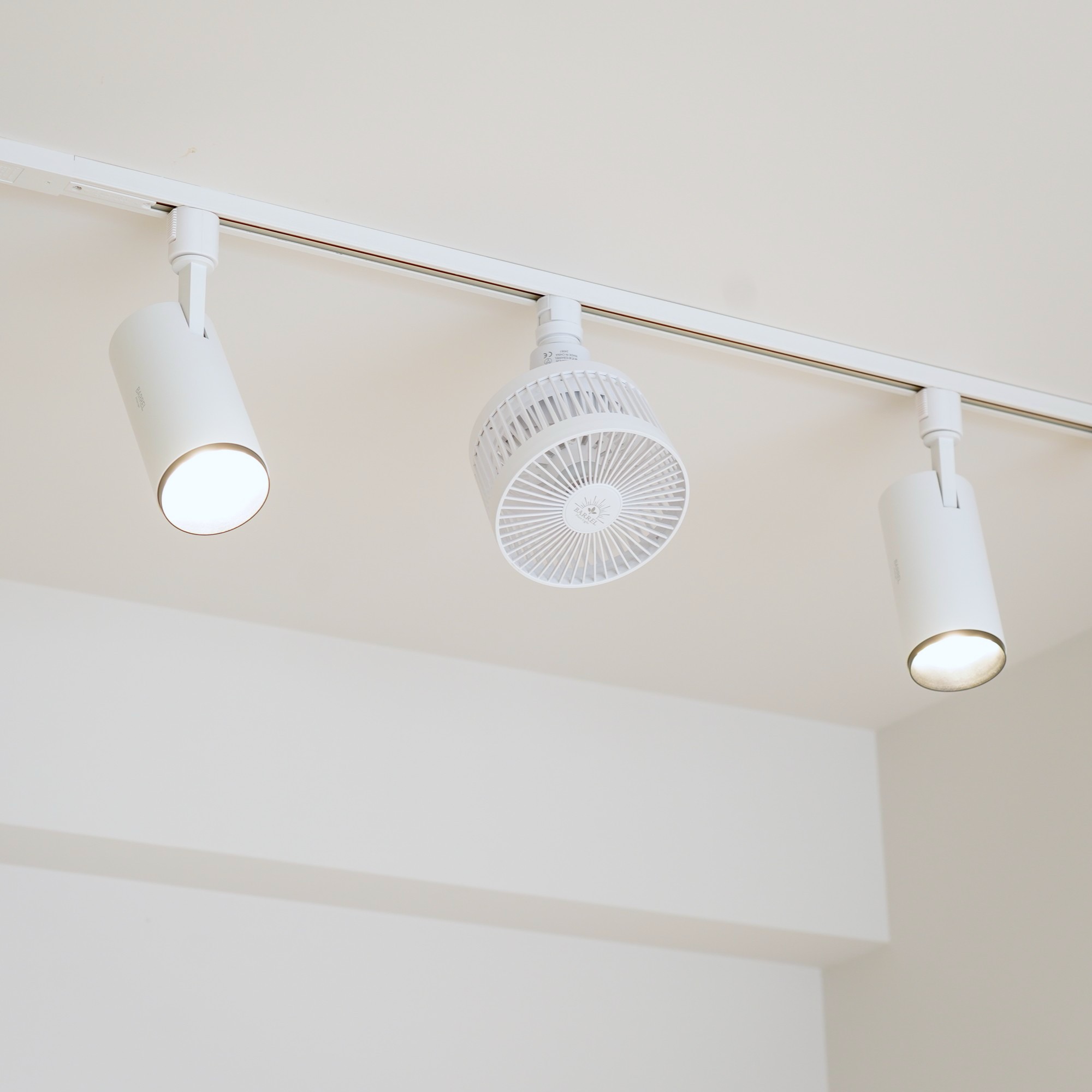 楽天市場】BARREL公式 首振りファン【Aechmea move（エクメアムーブ