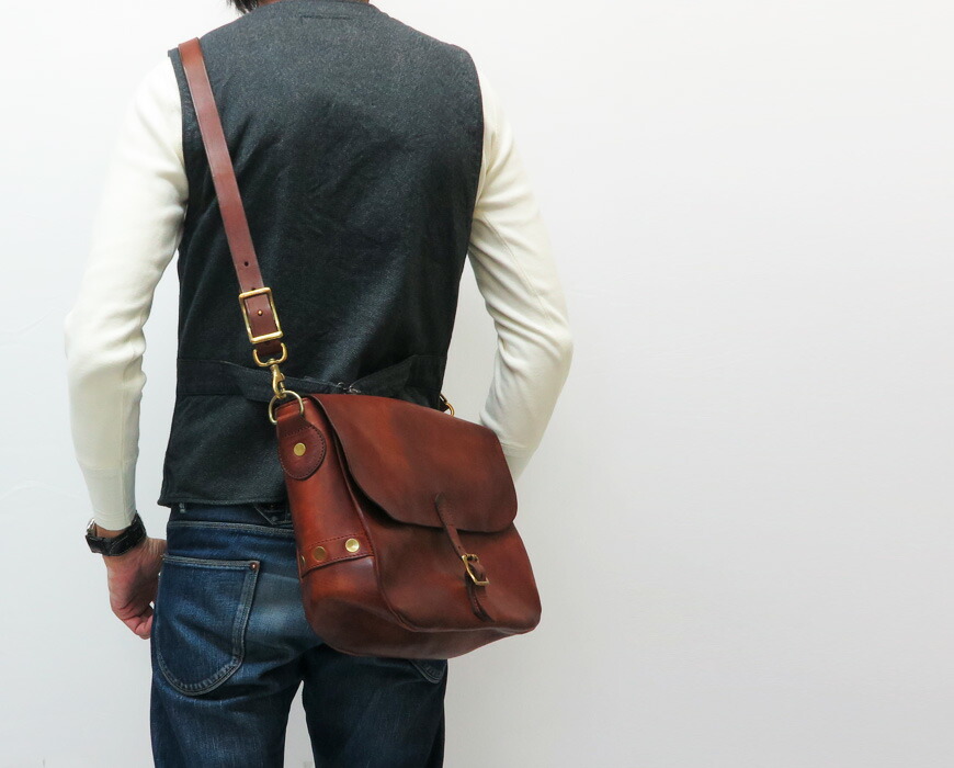 楽天市場】バスコ VASCO レザー ポストマン ショルダーバッグ