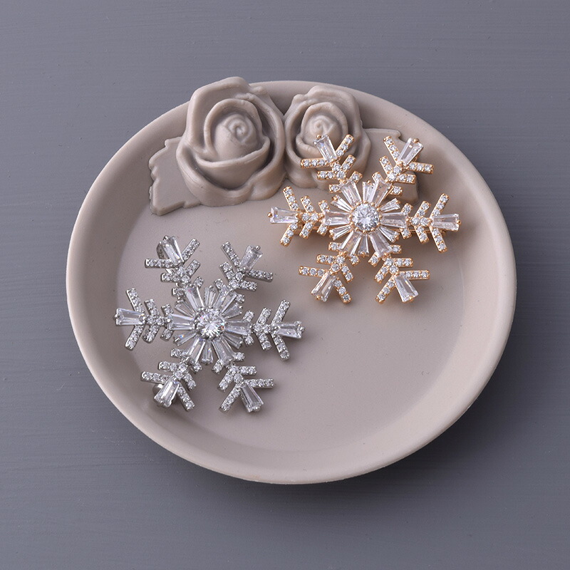 楽天市場】ブローチ 雪の結晶 ラインストーン キラキラ 高品質