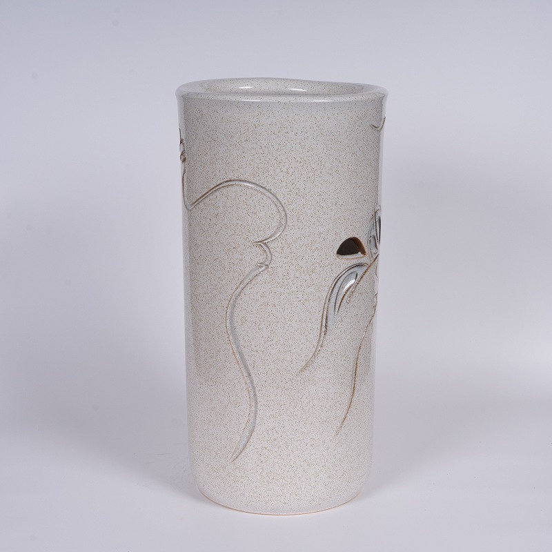 楽天市場】傘立て 陶器 信楽焼 ぶどう透し彫 (かすみ釉) 傘立 開店祝い