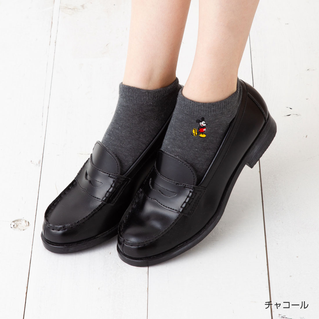 楽天市場】ミッキーマウス ワンポイント刺繍 スニーカー丈ソックス