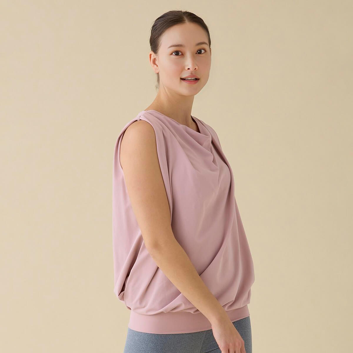 楽天市場】スリア セール suria ヨガウェア トップス カップ付き ヨガ