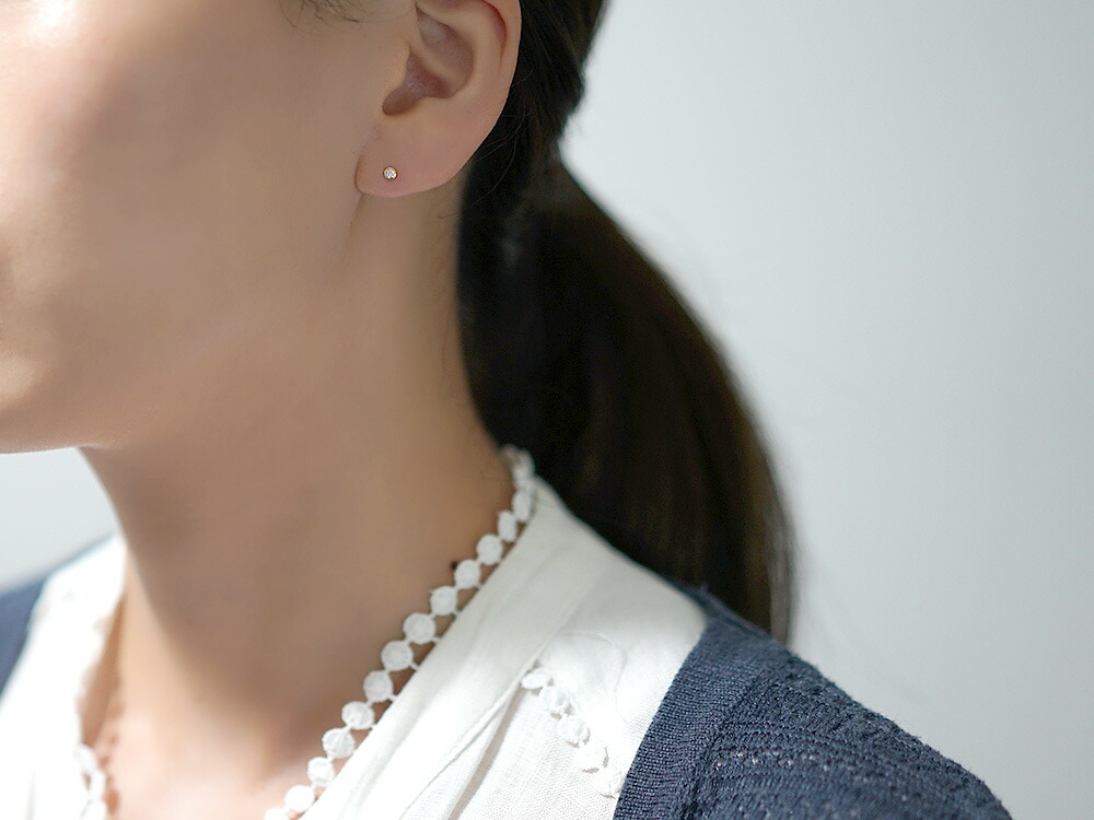 楽天市場】K18 ダイヤモンド スタッド ピアス 0.04ct(H/SIクラス