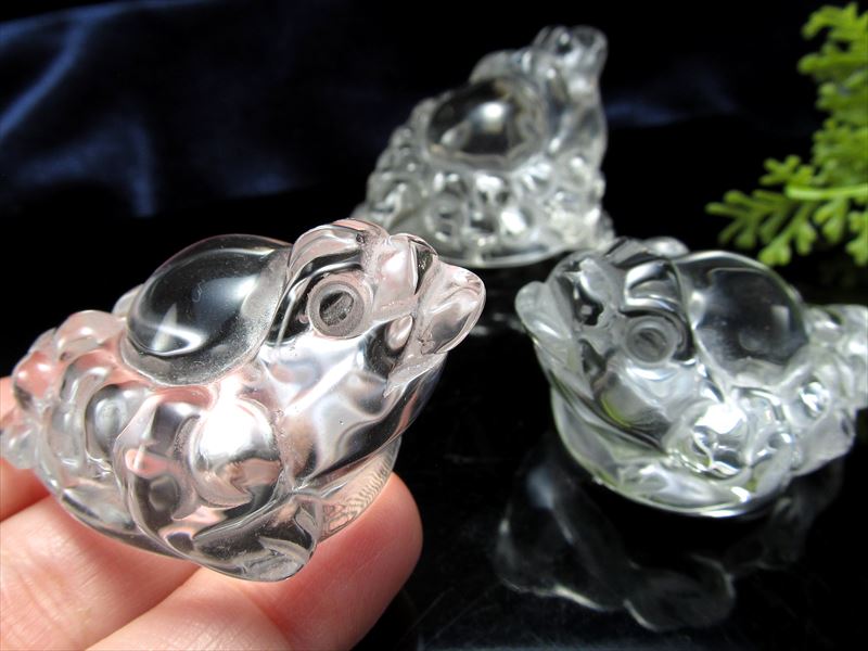楽天市場】超透明【天然水晶 銭蛙（三本脚のカエル）彫刻置物】1個売り