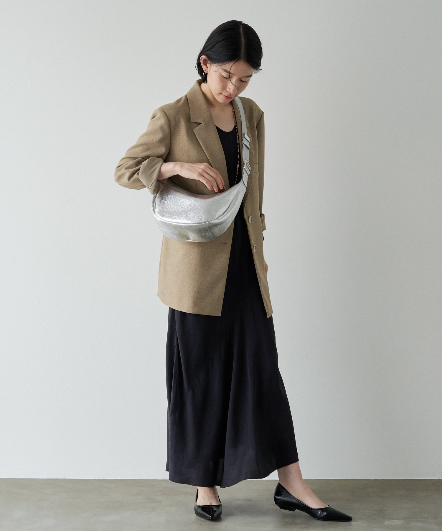 russet｜ソフトレザーラウンドショルダーバッグ[silver] | Rakuten