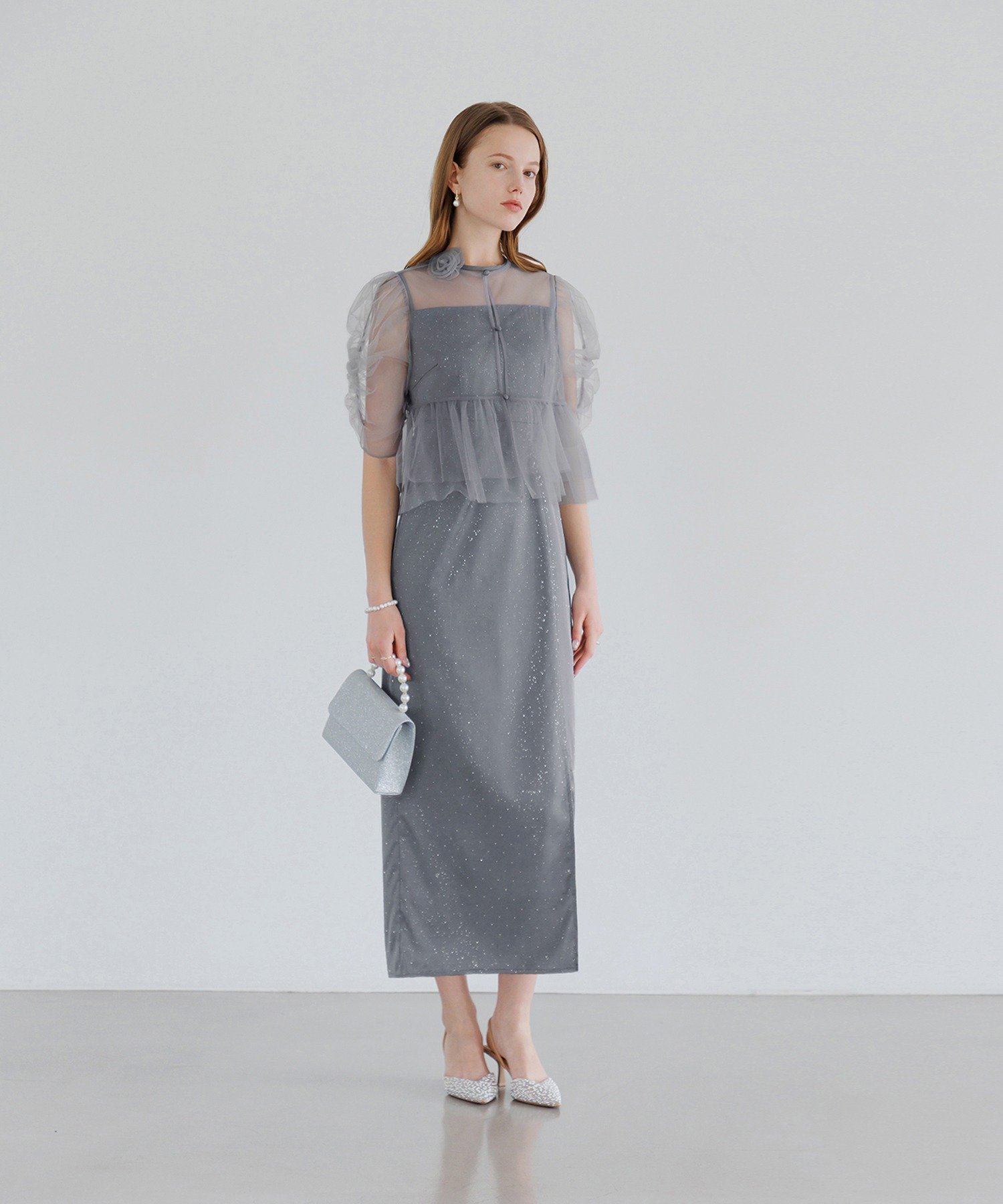 Leja｜チュールフラワーモチーフドットストーンIラインドレス結婚式