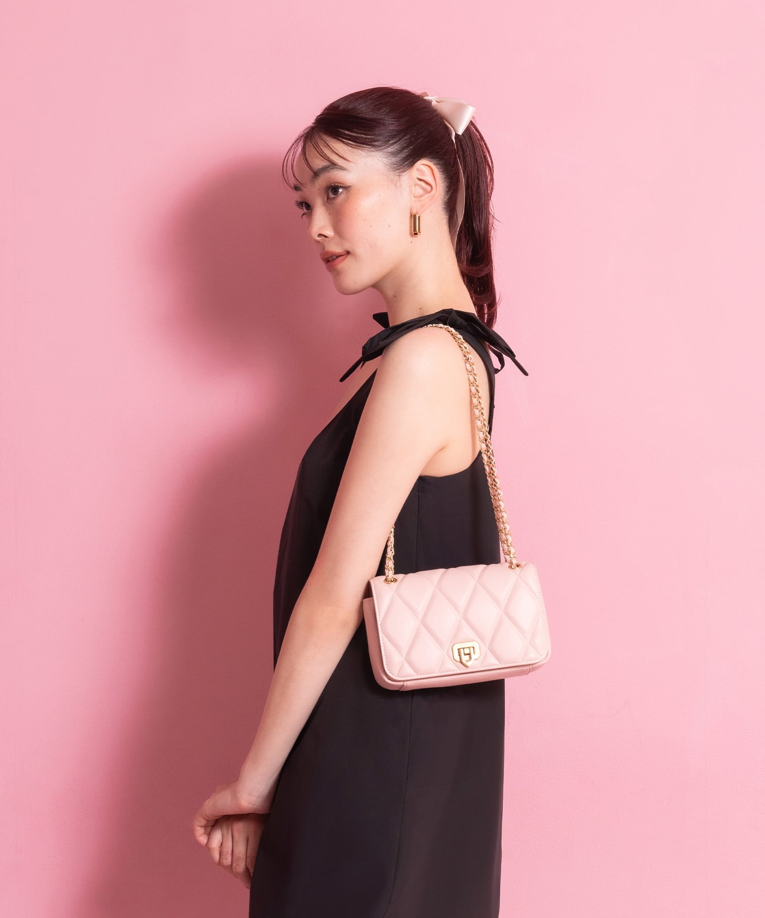 CHARLES & KEITH｜Arwen アルウェン キルトショルダーバッグ | Rakuten