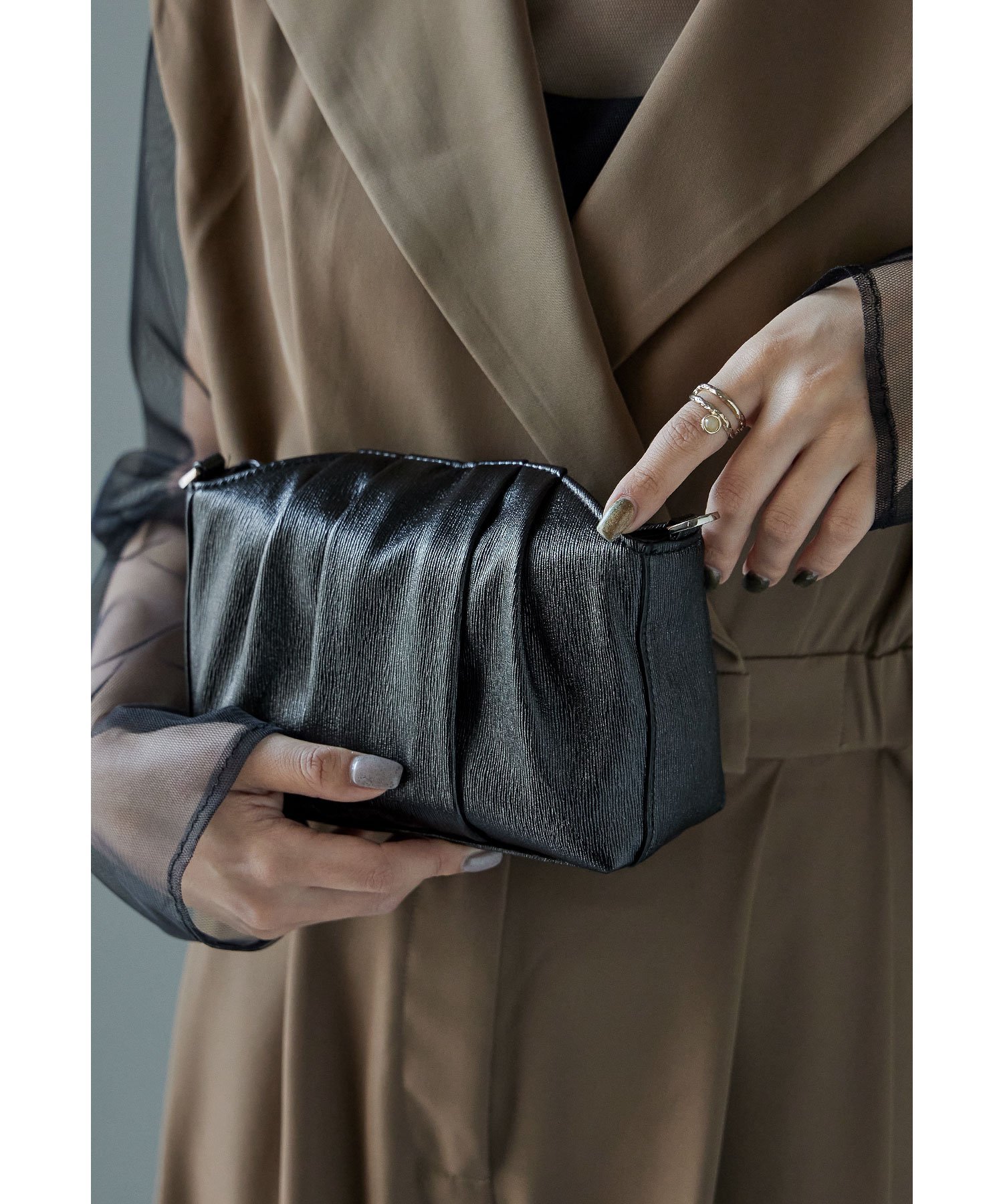 bflat｜タックデザインシャイニーバッグ ショルダー ミニ 結婚式