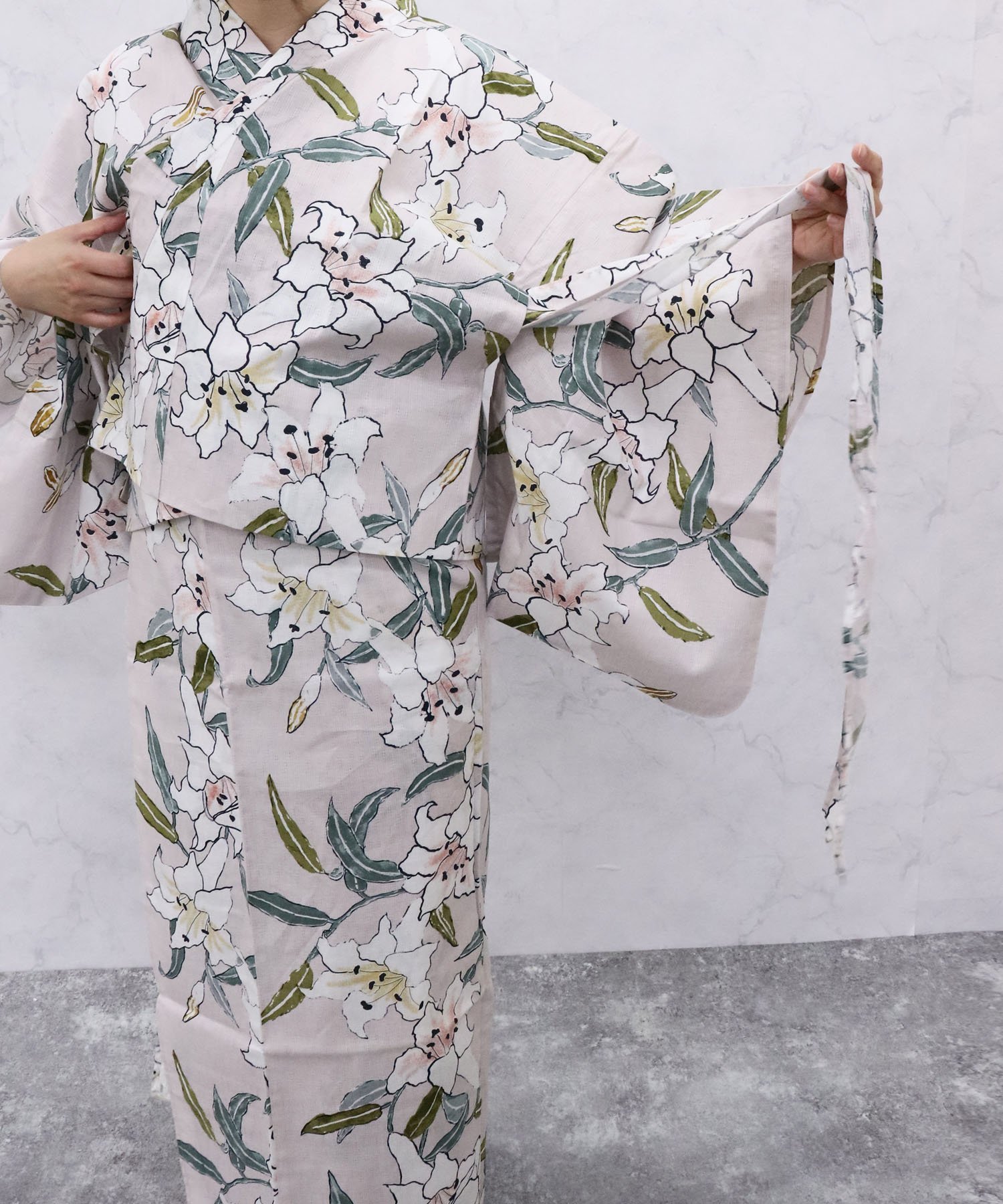 utatane｜utatane セパレート浴衣3点セット 上品グレーの古典花