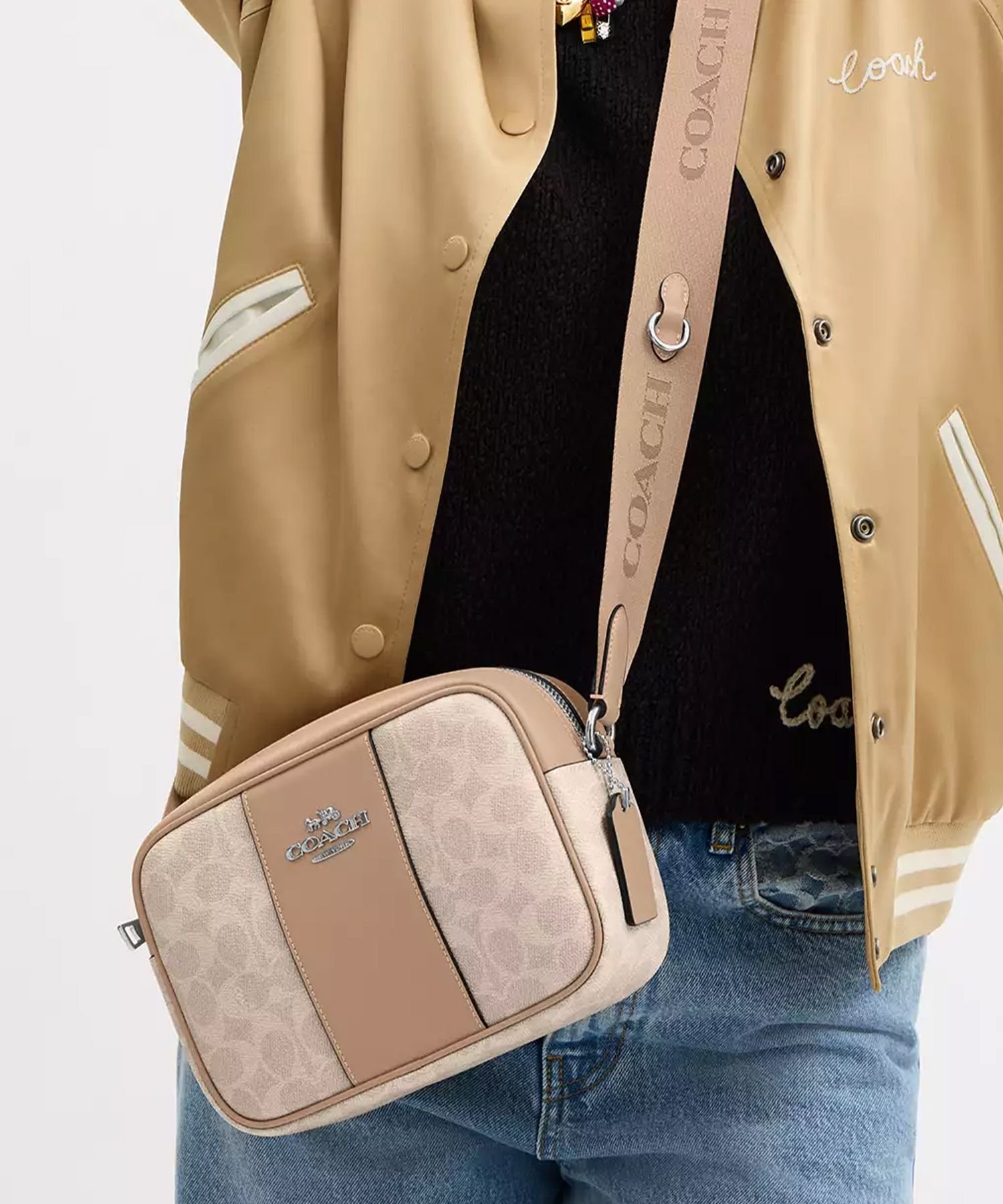 COACH OUTLET｜【公式】ワイアット クロスボディ バッグ・シグネチャー