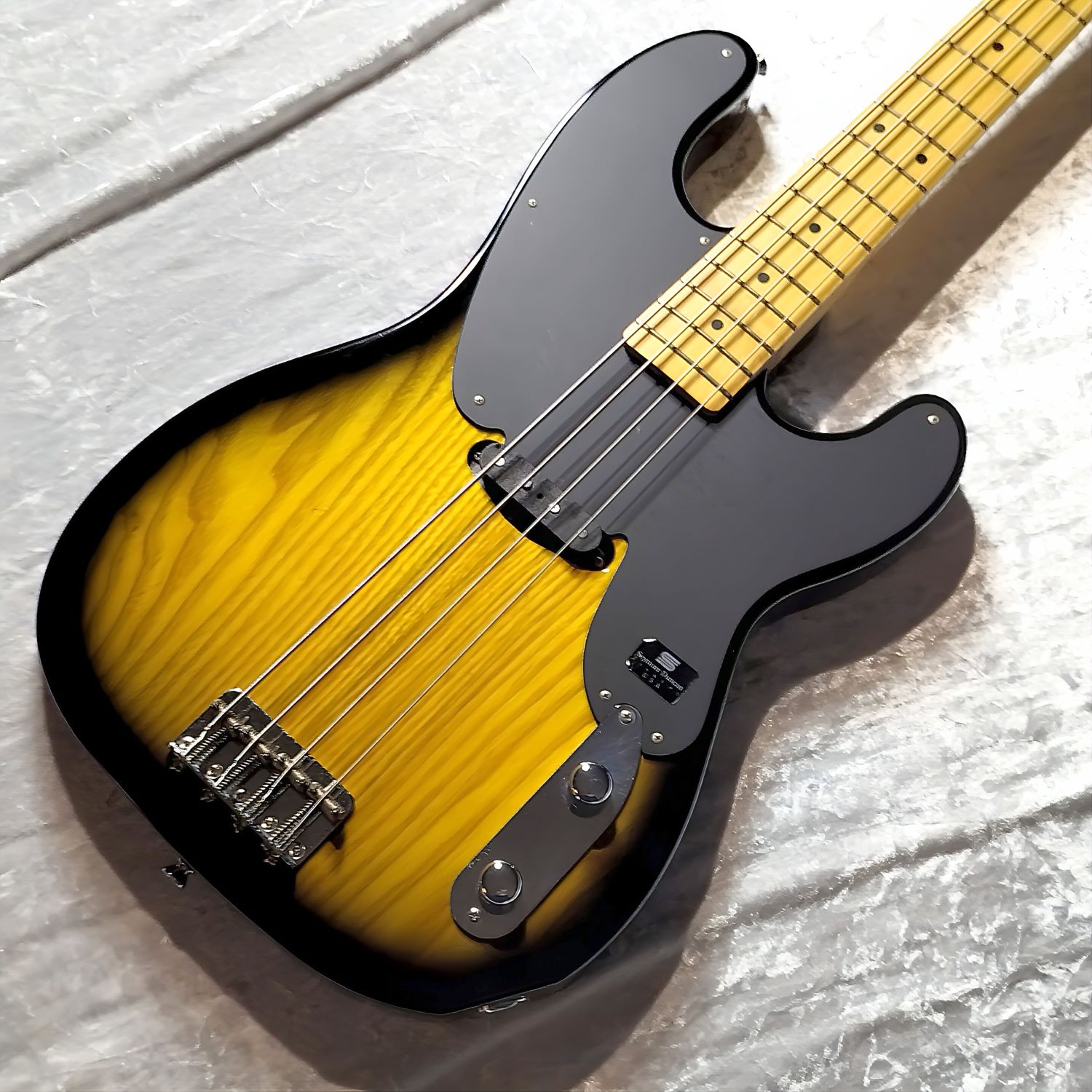 ○SEYMOUR DUNCAN(セイモアダンカン)のPRECISION BASS(PB⁄プレシジョン