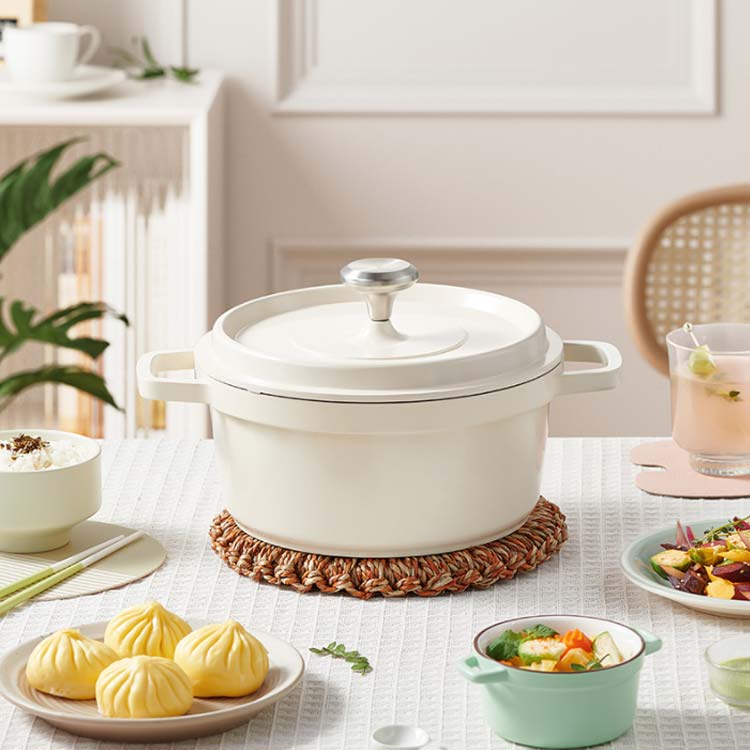 楽天市場】ホーロー鍋 鉄鋳物 ホーロー 両手鍋 20cm 深型 蓋付き IH