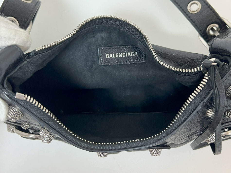 楽天市場】BALENCIAGA バレンシアガ Le Cagole XS ルカゴール