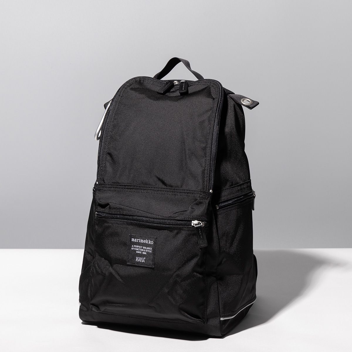取置中Marimekko BUDDY Backpack Coal/900 Marimekko Buddy Backpack