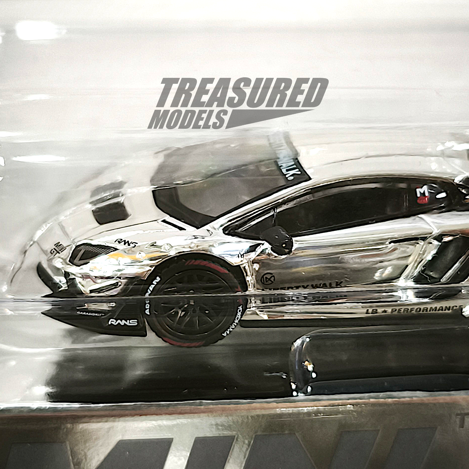 Mini GT Car+T-Shirt Set Lamborghini LB Works Aventador Limited