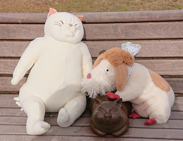 ジブリパーク魔女の谷 ヒン 特大ぬいぐるみ タグ付き ハウルの動く城
