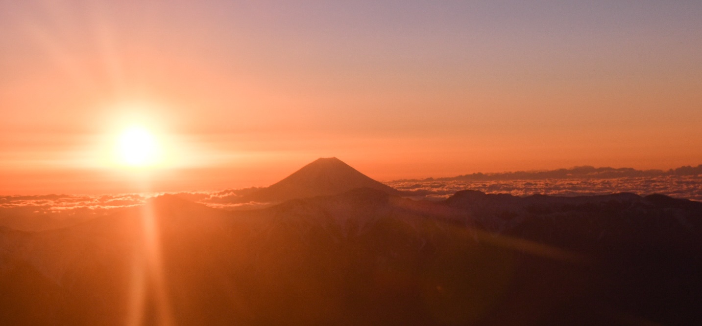 セブンカルチャーネットワーク、ANAの「初日の出フライト」をフライト