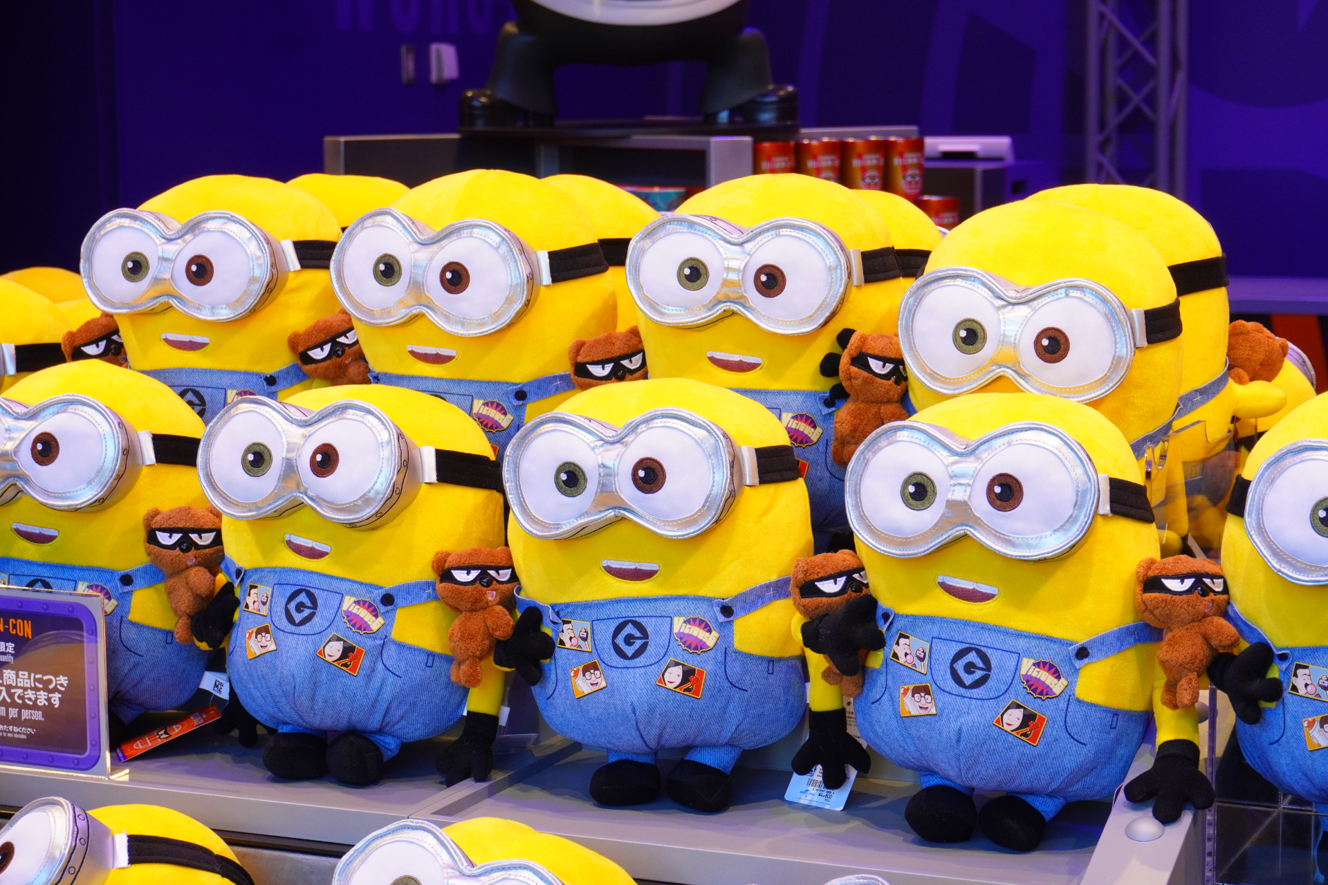 USJ限定、悪党コス「ミニオン」グッズ実物紹介！ ティム抱きぬいぐるみ