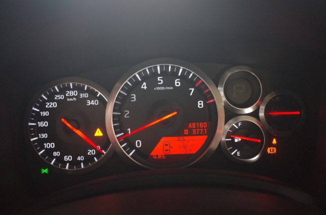 R35 GT-R のスピードメーター修理（バックライトLED交換） | トレード